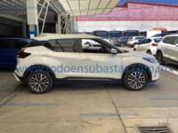 Nissan Kicks 2022 5p Platinum Bitono L4/1.6 CVT 2022 Nissan Kicks Ingreso Exteriores 3