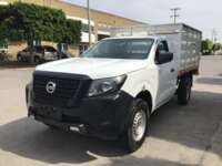 Nissan NP300 Estacas 2021 2p L4/2.5 Man A/A Línea Nueva 2021 Nissan NP300 Estacas Venta Exteriores 1