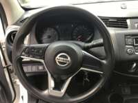 Nissan NP300 Estacas 2021 2p L4/2.5 Man A/A Línea Nueva 2021 Nissan NP300 Estacas Venta Interiores 1