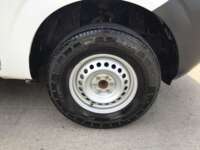 Nissan NP300 Estacas 2021 2p L4/2.5 Man A/A Línea Nueva 2021 Nissan NP300 Estacas Venta Llantas 1