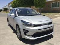 Kia Rio 2023 4p Sedán LX L4/1.6 Aut 2023 Kia Rio Venta Exteriores 3