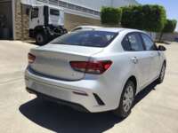 Kia Rio 2023 4p Sedán LX L4/1.6 Aut 2023 Kia Rio Venta Exteriores 5