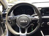 Kia Rio 2023 4p Sedán LX L4/1.6 Aut 2023 Kia Rio Venta Interiores 1