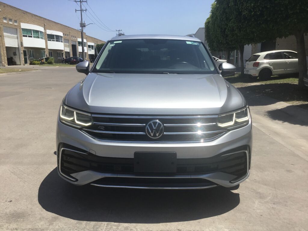 Volkswagen Tiguan 2022  5p R-Line L4/2.0/T DSG Línea Nueva  2022 Volkswagen Tiguan Venta Exteriores 2