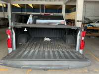 Chevrolet Silverado 2024 4p Custom Doble Cabina 4x4 V8/5.3 Aut IMG_0415
