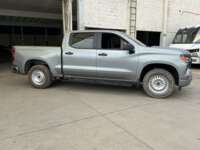 Chevrolet Silverado 2024 4p Custom Doble Cabina 4x4 V8/5.3 Aut IMG_0381