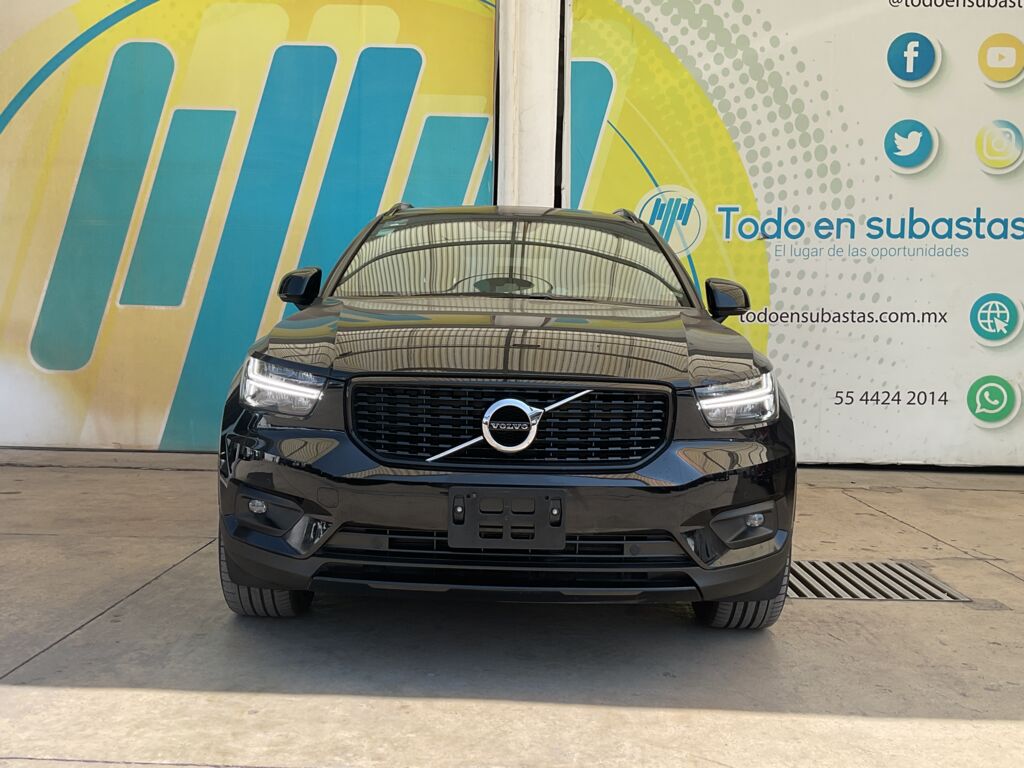 Volvo XC40 2022 5p Recharge BEV 2022 Volvo XC40 Venta Exteriores 2