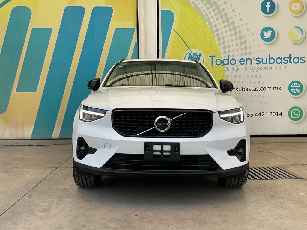 Volvo XC40 2023 5p Recharge Ultimate Dark PHEV T5 L3/1.5/T Aut 2023 Volvo XC40 Venta Exteriores 2
