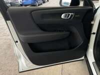 Volvo XC40 2023 5p Recharge Ultimate Dark PHEV T5 L3/1.5/T Aut 2023 Volvo XC40 Venta Interiores 19