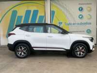 Kia Seltos 2021 5p GT Line L4/1.4 Turbocargado GDI DCT 2021 Kia Seltos Venta Exteriores 4