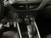 Chevrolet Onix 2024 4p LT L3/1.0/T Aut IMG_8428