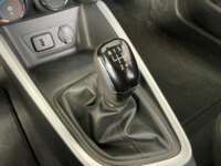 Chevrolet Onix 2025 4p LT L3/1.0 Man  IMG_2259