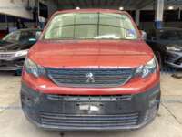 Peugeot Partner 2020 5p L4/1.6/T Diesel Man 2020 Peugeot Partner Ingreso Exteriores 1