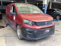 Peugeot Partner 2020 5p L4/1.6/T Diesel Man 2020 Peugeot Partner Ingreso Exteriores 2