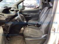 Peugeot Partner 2020 5p L4/1.6/T Diesel Man 2020 Peugeot Partner Ingreso Interiores 1