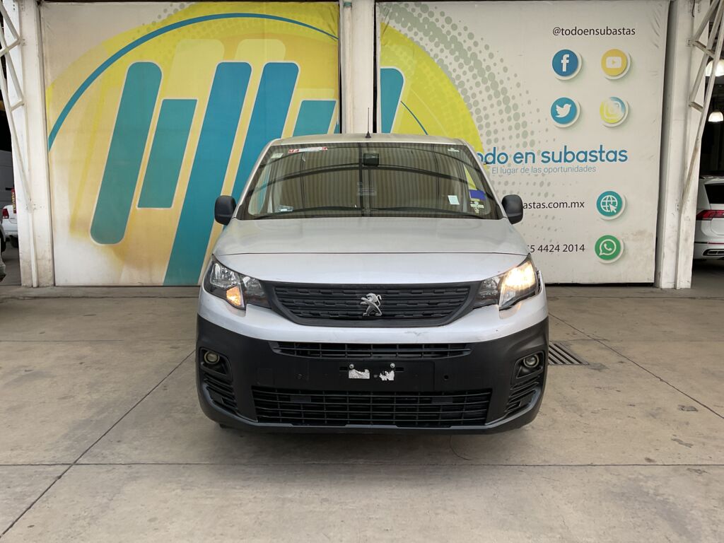 Peugeot Partner 2020 1.6 Lts, HDI, T/M 6 2020 Peugeot Partner Venta Exteriores 2