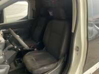 Peugeot Partner 2020 5p L4/1.6/T Diesel Man 2020 Peugeot Partner Venta Interiores 14