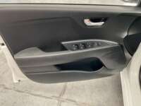 Kia Rio 2023 4p Sedán L L4/1.6 Aut 2023 Kia Rio Venta Interiores 11