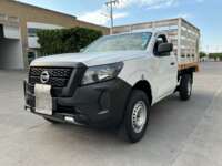 Nissan NP300 Estacas 2021 2p L4/2.5 Man A/A Línea Nueva 2021 Nissan NP300 Estacas Venta Exteriores 1