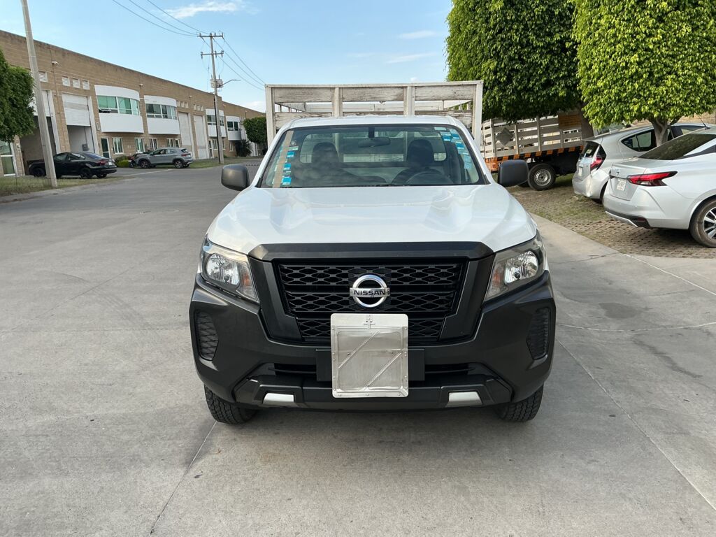 Nissan NP300 Estacas 2021 2p L4/2.5 Man A/A Línea Nueva 2021 Nissan NP300 Estacas Venta Exteriores 2