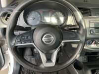 Nissan NP300 Estacas 2021 2p L4/2.5 Man A/A Línea Nueva 2021 Nissan NP300 Estacas Venta Interiores 10