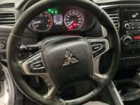 Mitsubishi L200 2021 4p Doble L4/2.5/T Diesel Man 4x4 2021 Mitsubishi L200 Venta Interiores 1