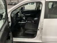 Nissan NP300 Frontier 2022 4p SE L4/2.5 Man 2022 Nissan NP300 Frontier Venta Interiores 15