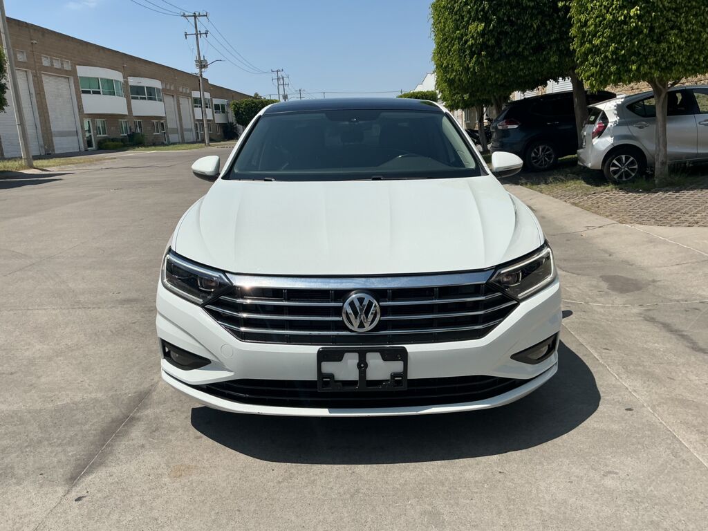 Volkswagen Jetta 2019 4p Highline L4/1.4/T Aut 2019 Volkswagen Jetta Venta Exteriores 2
