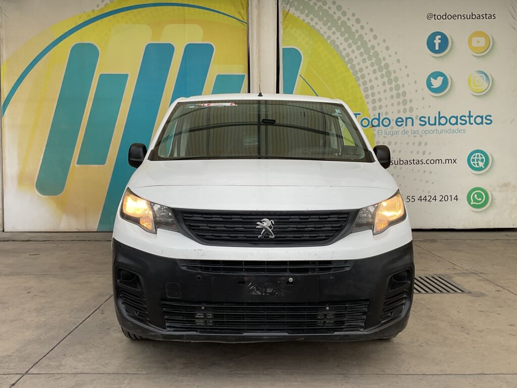 Peugeot Partner 2021 5p L4/1.6/T Diesel Man 2021 Peugeot Partner Venta Exteriores 2