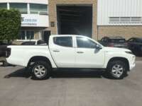 Mitsubishi L200 2023 4p GLX Doble Cabina Diesel Man 4X4 2023 Mitsubishi L200 Venta Exteriores 4