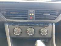 Volkswagen Jetta 2019 4p Trendline L4/1.4/T Aut IMG_0268