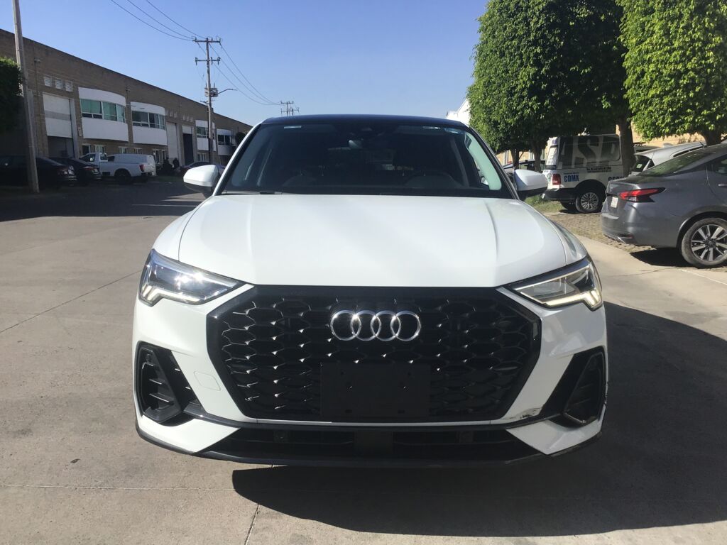 Audi Q3 2024 5p 35 Sportback Select L4/1.4/T S-Tronic 2024 Audi Q3 Venta Exteriores 2