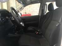 Toyota Hilux 2023 4p Doble Cabina SR L4/2.7 Man 2023 Toyota Hilux Venta Interiores 13
