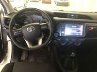 Toyota Hilux 2023 4p Doble Cabina SR L4/2.7 Man 2023 Toyota Hilux Venta Interiores 4