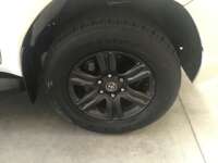 Toyota Hilux 2023 4p Doble Cabina SR L4/2.7 Man 2023 Toyota Hilux Venta Llantas 1