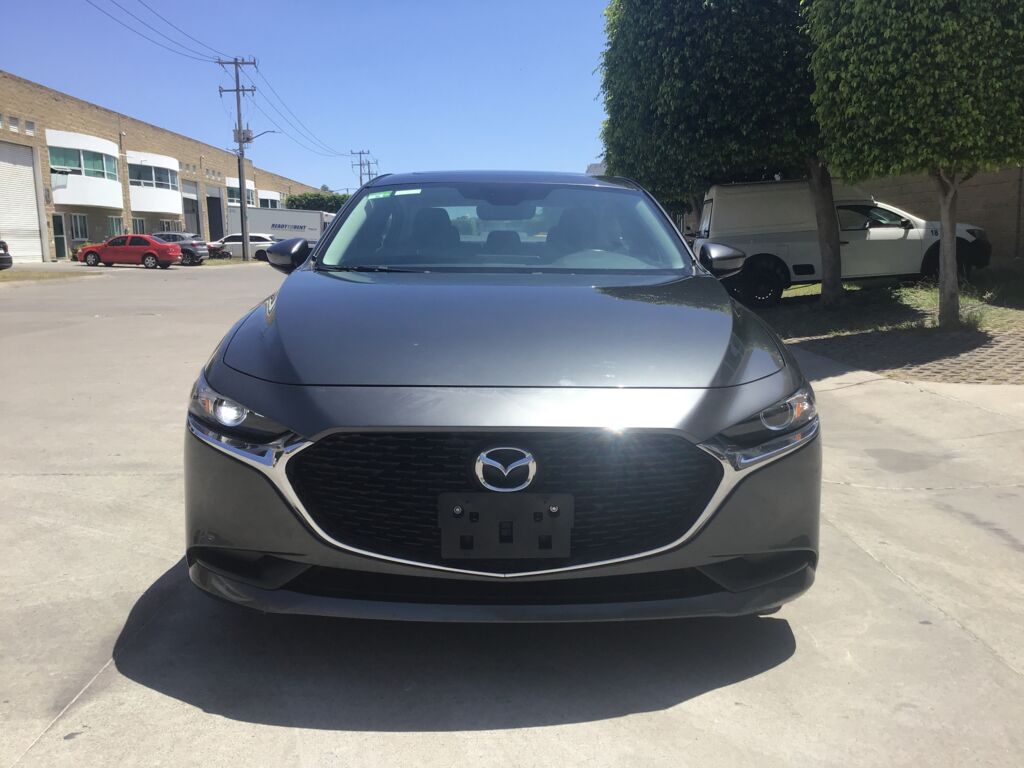 Mazda 3 2022 4p Sedán i Sport L4/2.5 Skyactive-Drive 2022 Mazda 3 Venta Exteriores 2
