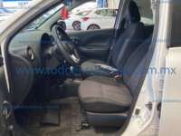 Nissan March 2022  2022 Nissan March Ingreso Interiores 1