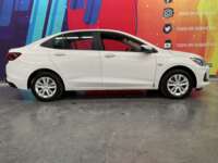 Chevrolet Onix 2023 4p LS L3/1.3 Man    2023 Chevrolet Onix Venta Exteriores 8