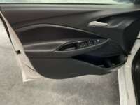Chevrolet Onix 2023 4p LS L3/1.3 Man    2023 Chevrolet Onix Venta Interiores 12