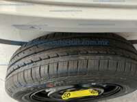 Hyundai Grand i10 2023 5p GLS L4/1.2 Aut IMG_9939