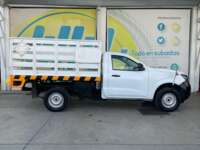 Nissan NP300 Estacas 2020 2p L4/2.5 Man Paq. Seg. 2020 Nissan NP300 Estacas Venta Exteriores 4