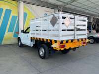 Nissan NP300 Estacas 2020 2p L4/2.5 Man Paq. Seg. 2020 Nissan NP300 Estacas Venta Exteriores 7