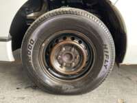 Nissan Urvan 2020 4p L4/2.5 Man 15/Pas Paq. Seg.  2020 Nissan Urvan Venta Llantas 1