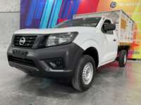 Nissan NP300 Estacas 2020 2p L4/2.5 Man Paq. Seg. 2020 Nissan NP300 Estacas Venta Exteriores 1