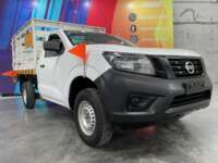 Nissan NP300 Estacas 2020 2p L4/2.5 Man Paq. Seg. 2020 Nissan NP300 Estacas Venta Exteriores 3