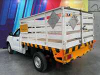 Nissan NP300 Estacas 2020 2p L4/2.5 Man Paq. Seg. 2020 Nissan NP300 Estacas Venta Exteriores 5