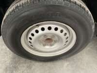 Nissan NP300 Estacas 2020 2p L4/2.5 Man Paq. Seg. 2020 Nissan NP300 Estacas Venta Llantas 1