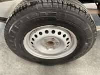 Nissan NP300 Estacas 2020 2p L4/2.5 Man Paq. Seg. 2020 Nissan NP300 Estacas Venta Llantas 7