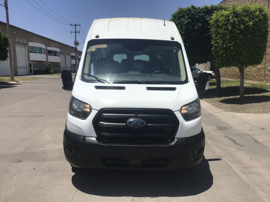 Ford Transit Pasajeros 2021 4p BUS ELWD L4/2.0/TDI Man 18 pas 2021 Ford Transit Pasajeros Venta Exteriores 2