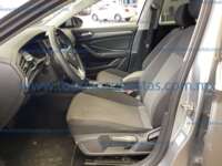 Volkswagen Jetta 2021 4p Trendline L4/1.4/T Tiptronic 2021 Volkswagen Jetta Ingreso Interiores 1